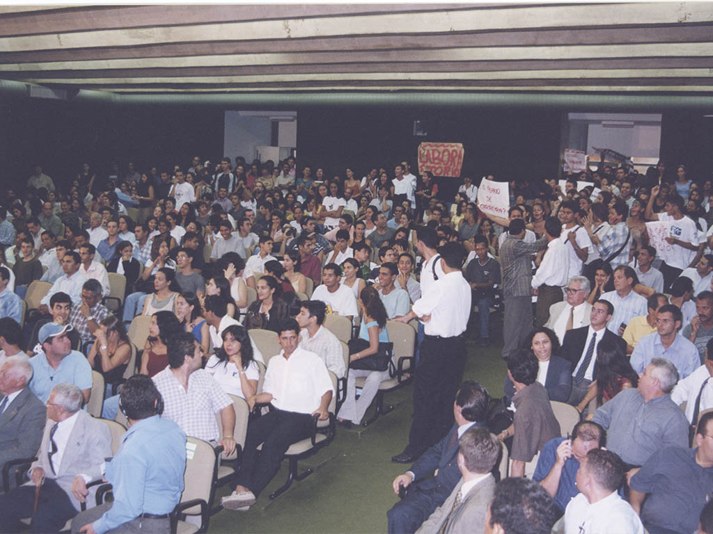 2000 - Primeiro aniversário da UEG
