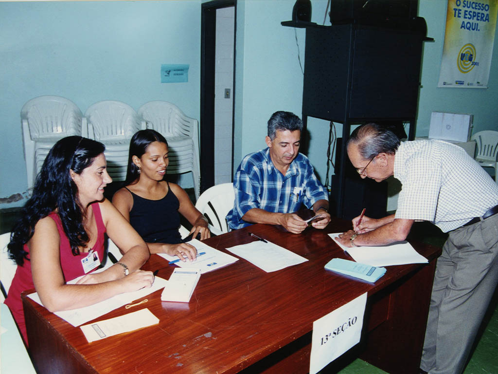 2001 - Eleição para Diretores de UnU
