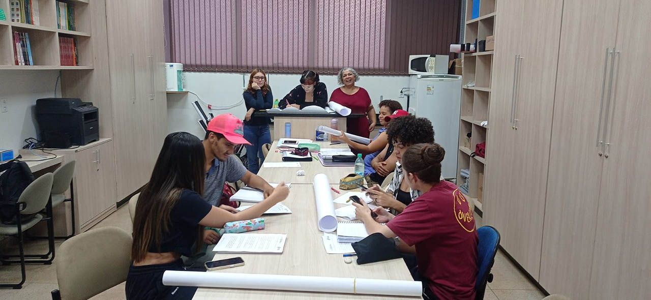 Edna Duarte - A pedagogia do amor e do compromisso